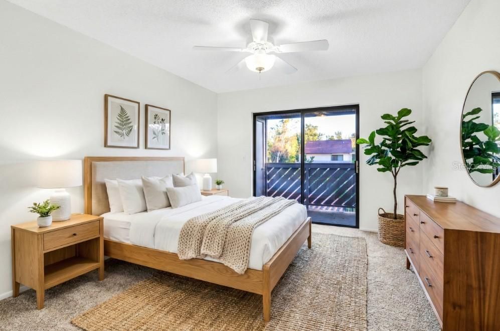 На продажу: $174,999 (2 спален, 2 ванн, 1060 Квадратных фут)