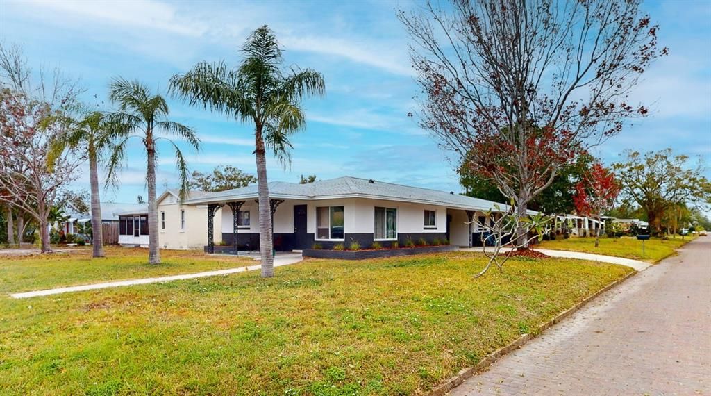 Recently Sold: $525,000 (4 beds, 0 baths, 1576 Square Feet)