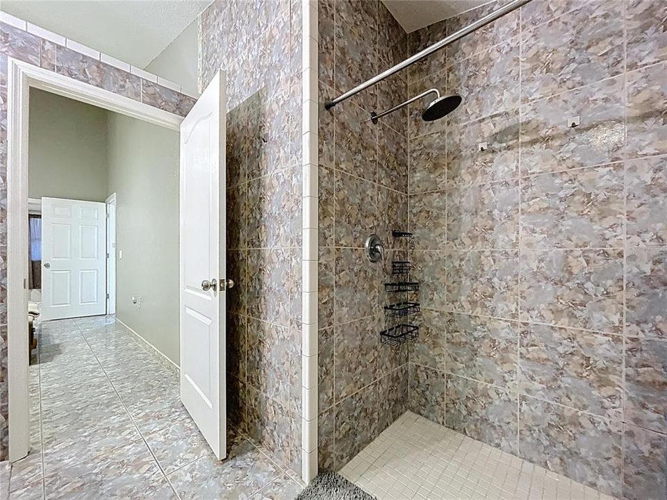 Active With Contract: $339,999 (4 beds, 2 baths, 1662 Square Feet)