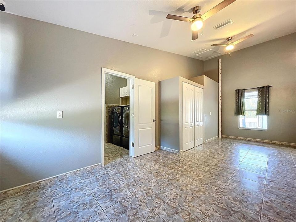 Active With Contract: $339,999 (4 beds, 2 baths, 1662 Square Feet)