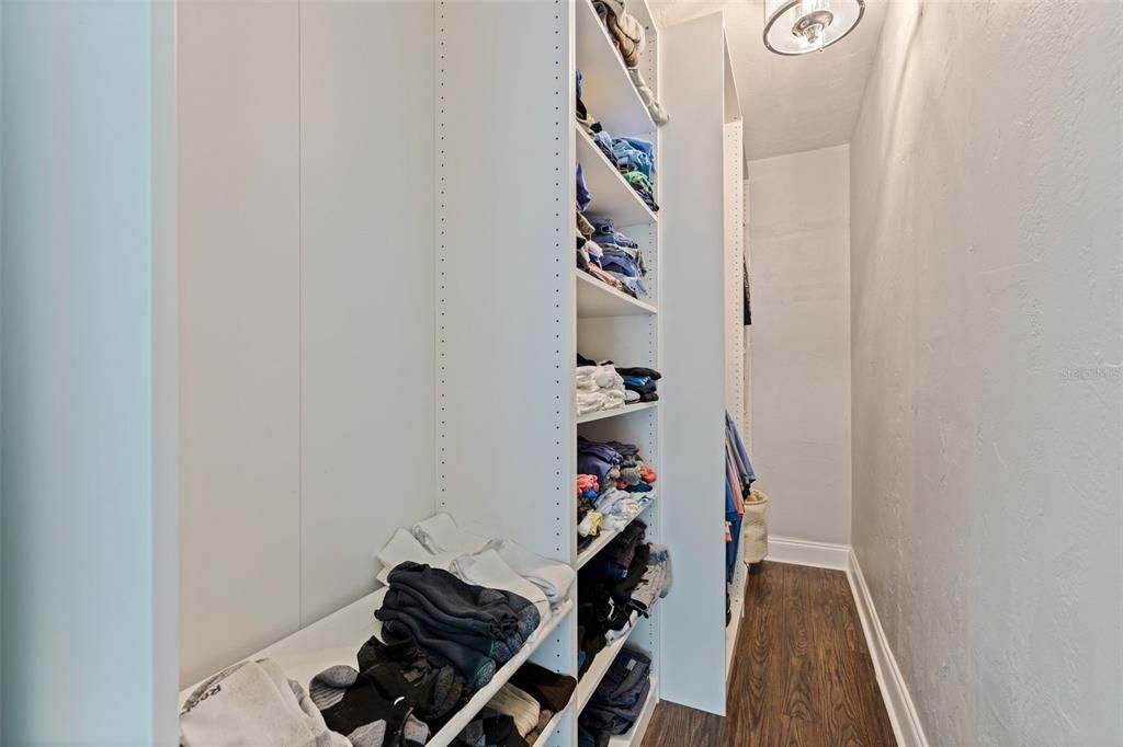 Activo con contrato: $610,000 (4 camas, 3 baños, 2384 Pies cuadrados)