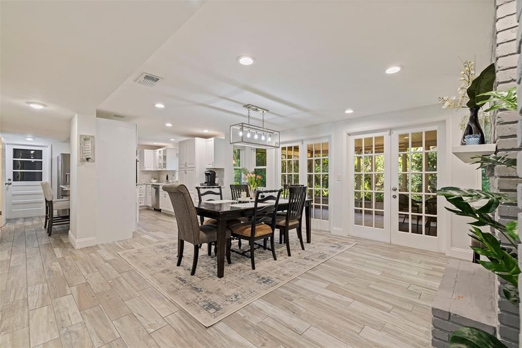 Activo con contrato: $610,000 (4 camas, 3 baños, 2384 Pies cuadrados)