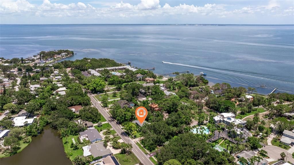 Activo con contrato: $610,000 (4 camas, 3 baños, 2384 Pies cuadrados)