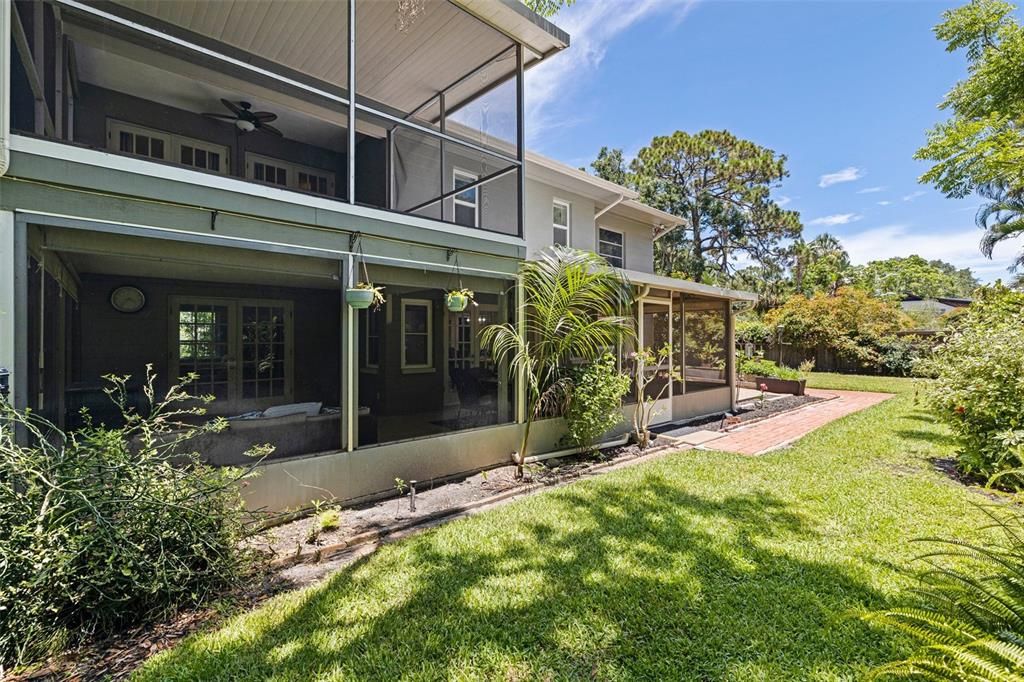 Activo con contrato: $610,000 (4 camas, 3 baños, 2384 Pies cuadrados)