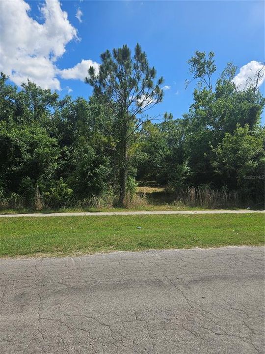 待售: $850,000 (0.21 acres)