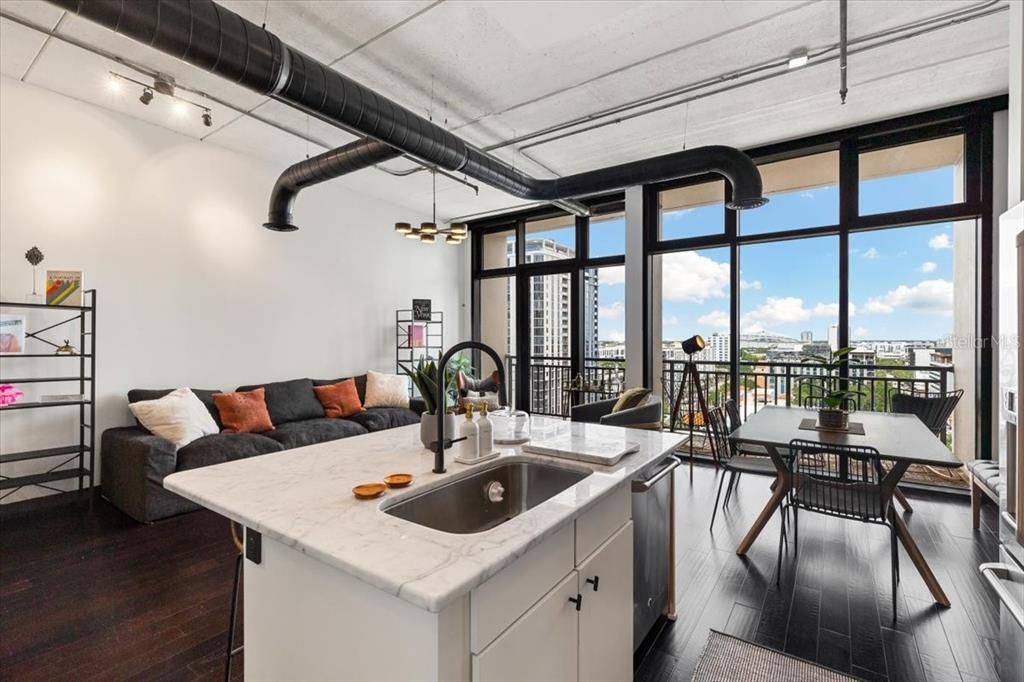 For Sale: $795,000 (2 beds, 2 baths, 1354 Square Feet)