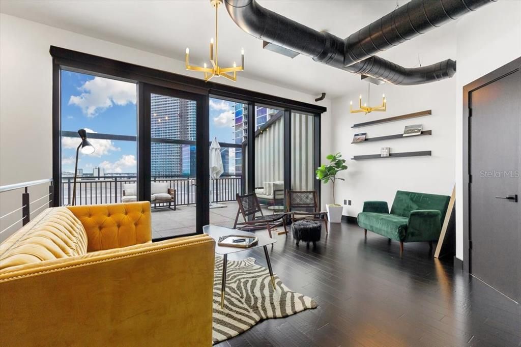 For Sale: $795,000 (2 beds, 2 baths, 1354 Square Feet)