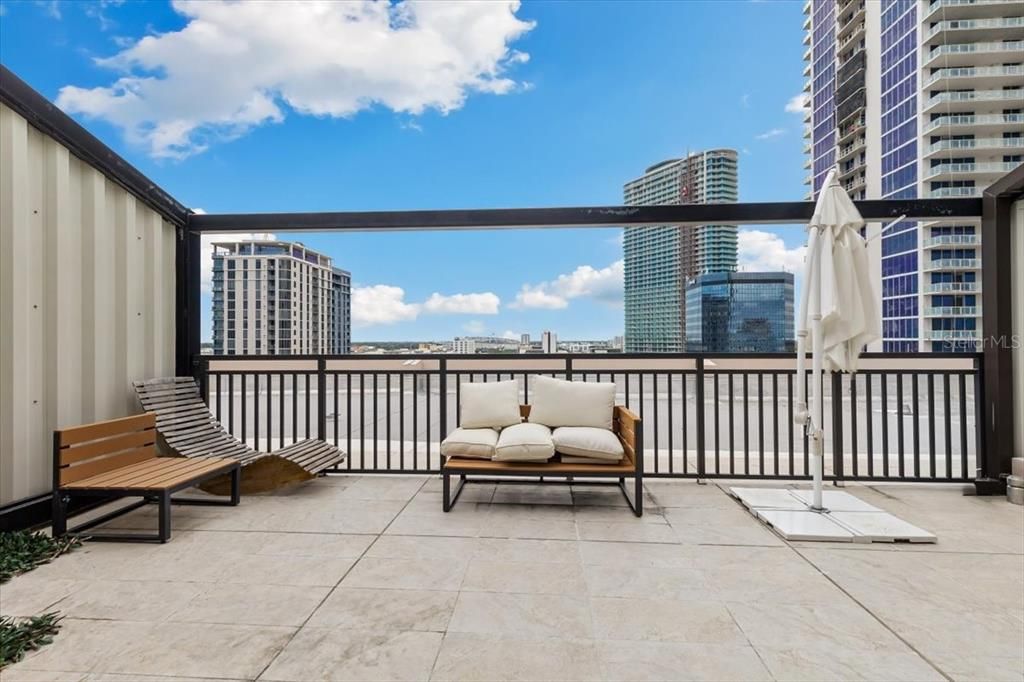 For Sale: $795,000 (2 beds, 2 baths, 1354 Square Feet)