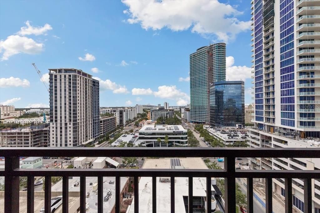 For Sale: $795,000 (2 beds, 2 baths, 1354 Square Feet)