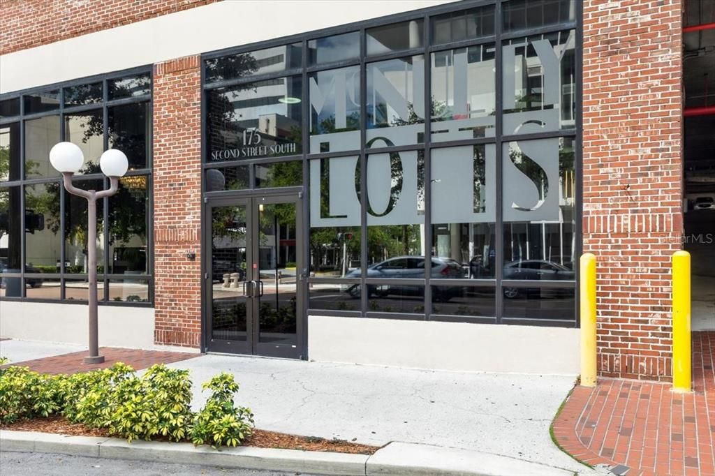 For Sale: $795,000 (2 beds, 2 baths, 1354 Square Feet)