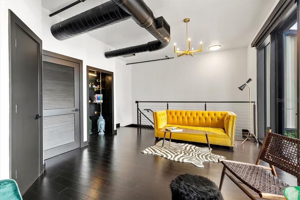 For Sale: $795,000 (2 beds, 2 baths, 1354 Square Feet)