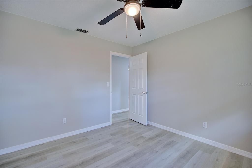 待售: $305,000 (3 贝兹, 2 浴室, 1384 平方英尺)