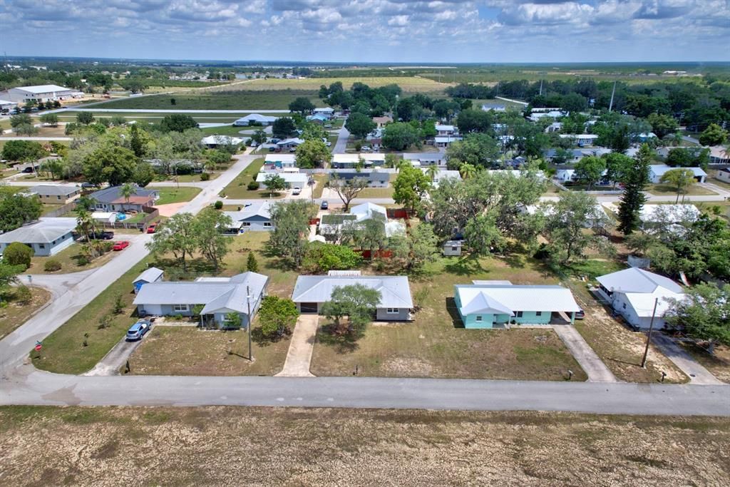 待售: $305,000 (3 贝兹, 2 浴室, 1384 平方英尺)