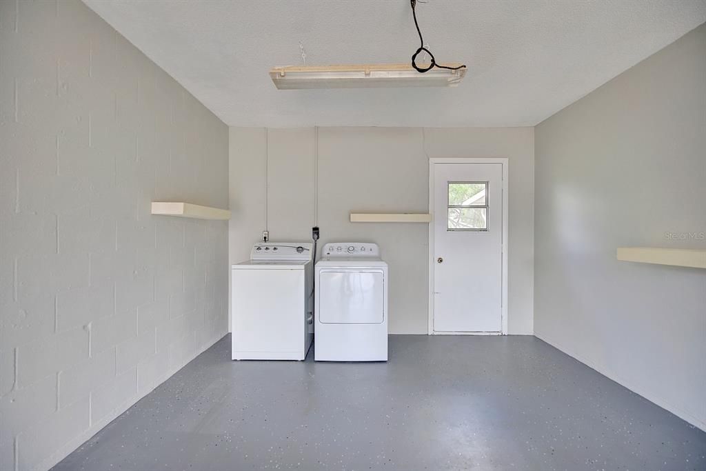 待售: $305,000 (3 贝兹, 2 浴室, 1384 平方英尺)