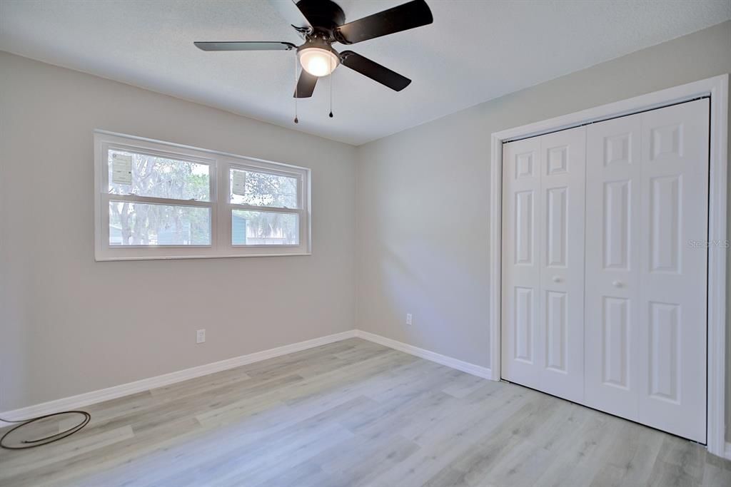 待售: $305,000 (3 贝兹, 2 浴室, 1384 平方英尺)