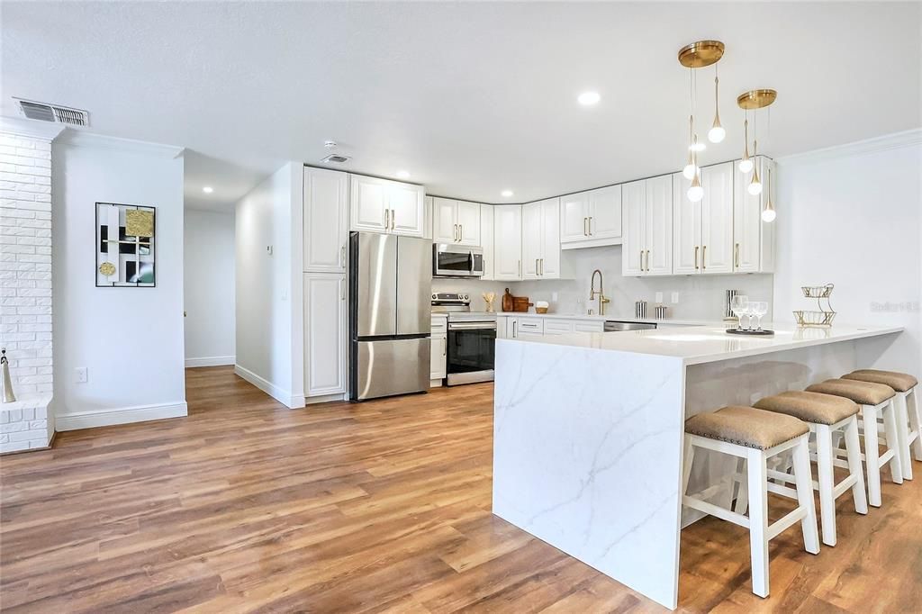 Active With Contract: $598,000 (4 beds, 2 baths, 1914 Square Feet)