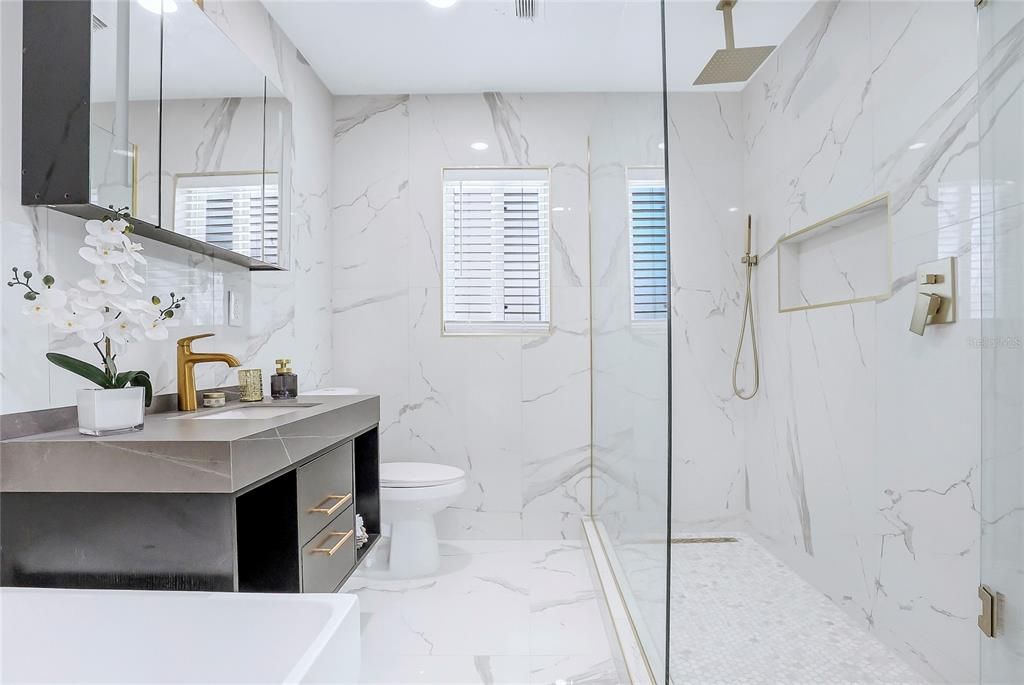 Active With Contract: $598,000 (4 beds, 2 baths, 1914 Square Feet)