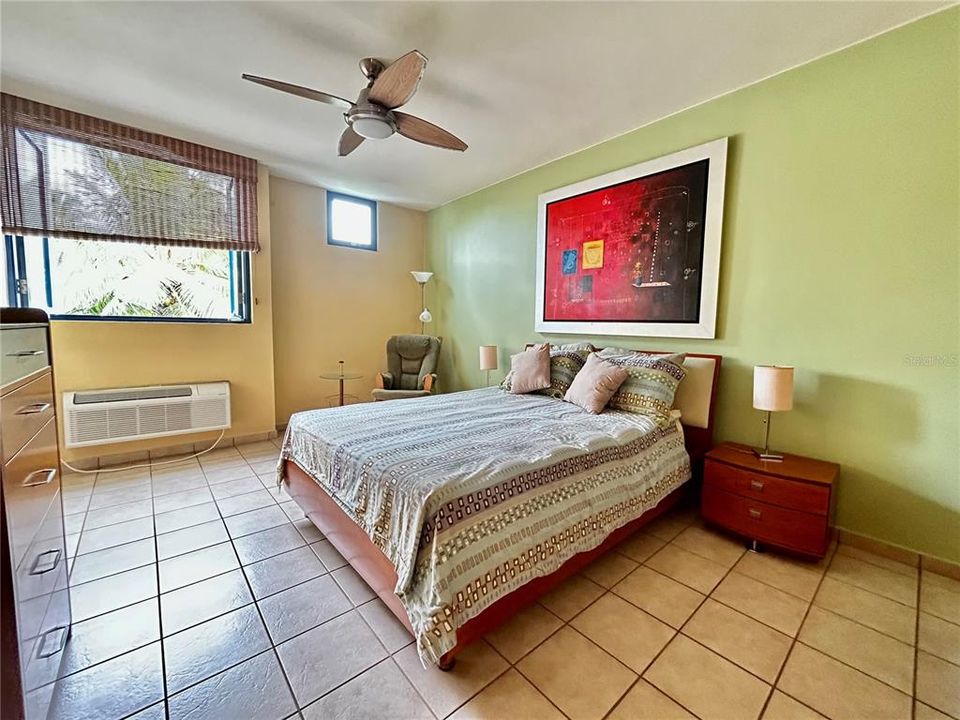 На продажу: $320,000 (3 спален, 2 ванн, 1673 Квадратных фут)