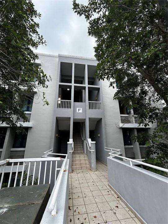 На продажу: $320,000 (3 спален, 2 ванн, 1673 Квадратных фут)