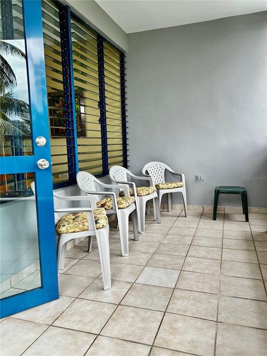 На продажу: $320,000 (3 спален, 2 ванн, 1673 Квадратных фут)