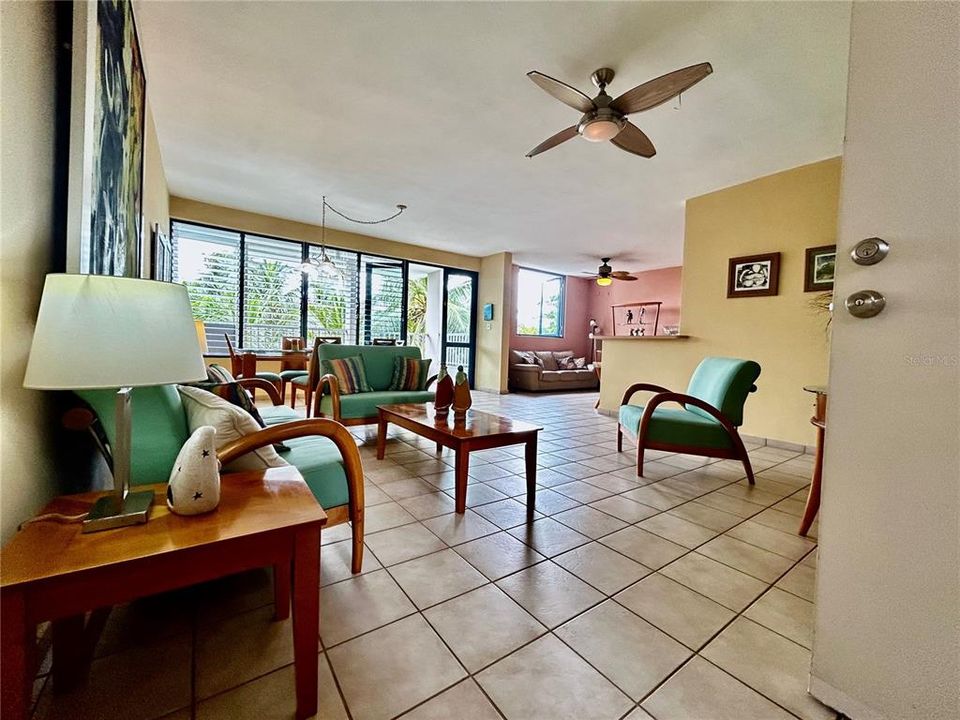 На продажу: $320,000 (3 спален, 2 ванн, 1673 Квадратных фут)