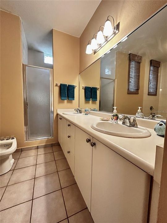 На продажу: $320,000 (3 спален, 2 ванн, 1673 Квадратных фут)