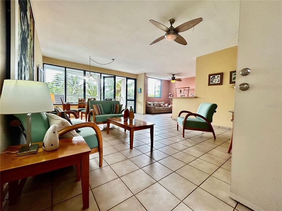 На продажу: $320,000 (3 спален, 2 ванн, 1673 Квадратных фут)