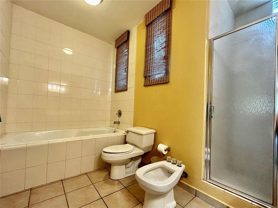 На продажу: $320,000 (3 спален, 2 ванн, 1673 Квадратных фут)