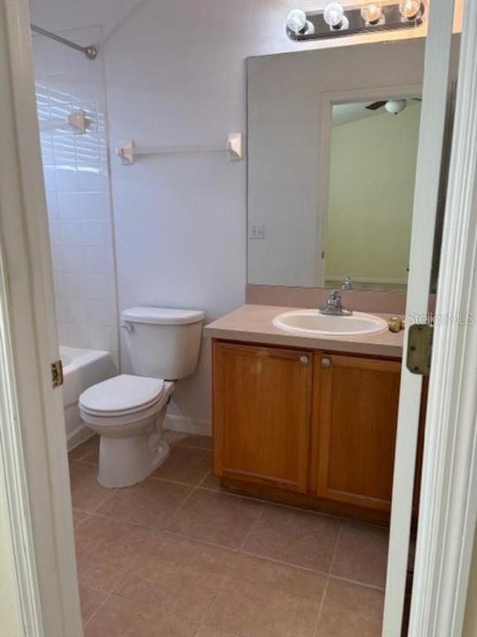 Activo con contrato: $1,650 (3 camas, 2 baños, 1508 Pies cuadrados)