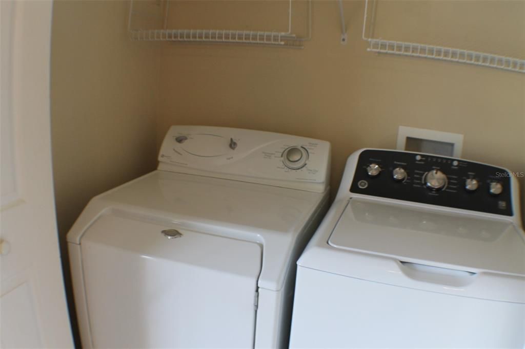 Activo con contrato: $1,650 (3 camas, 2 baños, 1508 Pies cuadrados)