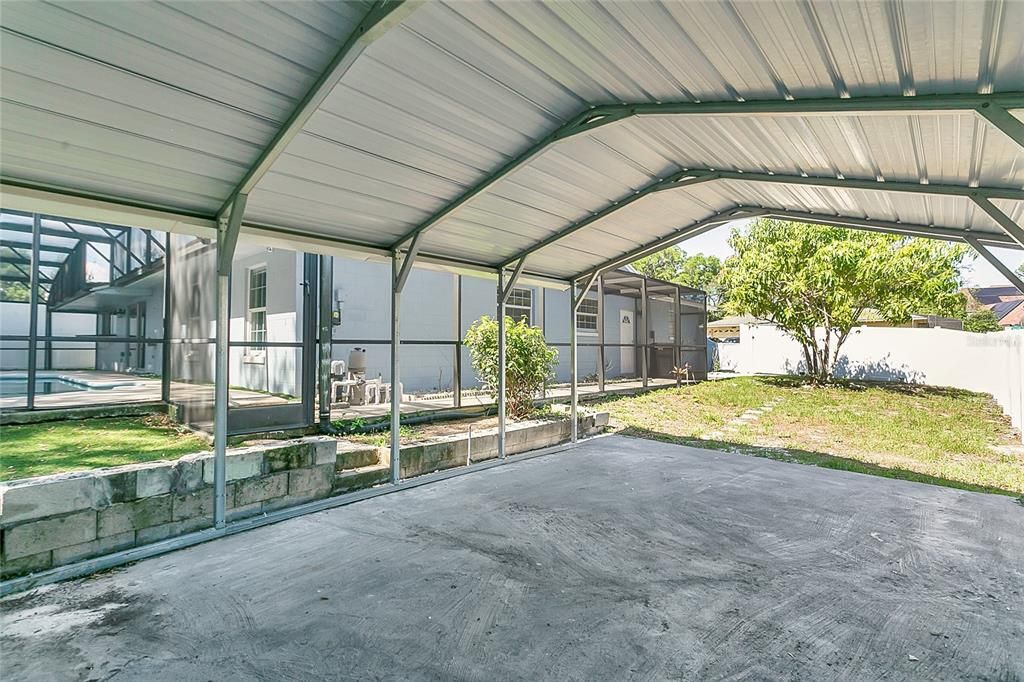 合同活跃: $365,000 (4 贝兹, 2 浴室, 1857 平方英尺)