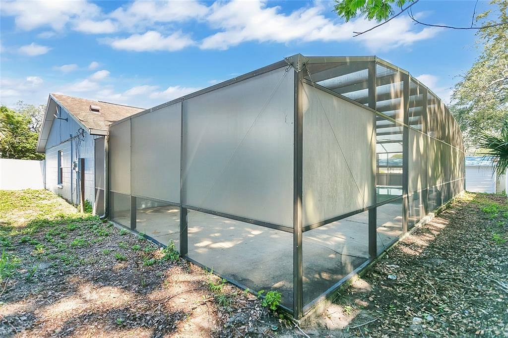 合同活跃: $365,000 (4 贝兹, 2 浴室, 1857 平方英尺)