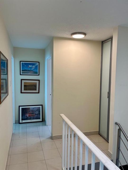 Под контрактом: $350,000 (4 спален, 2 ванн, 2200 Квадратных фут)