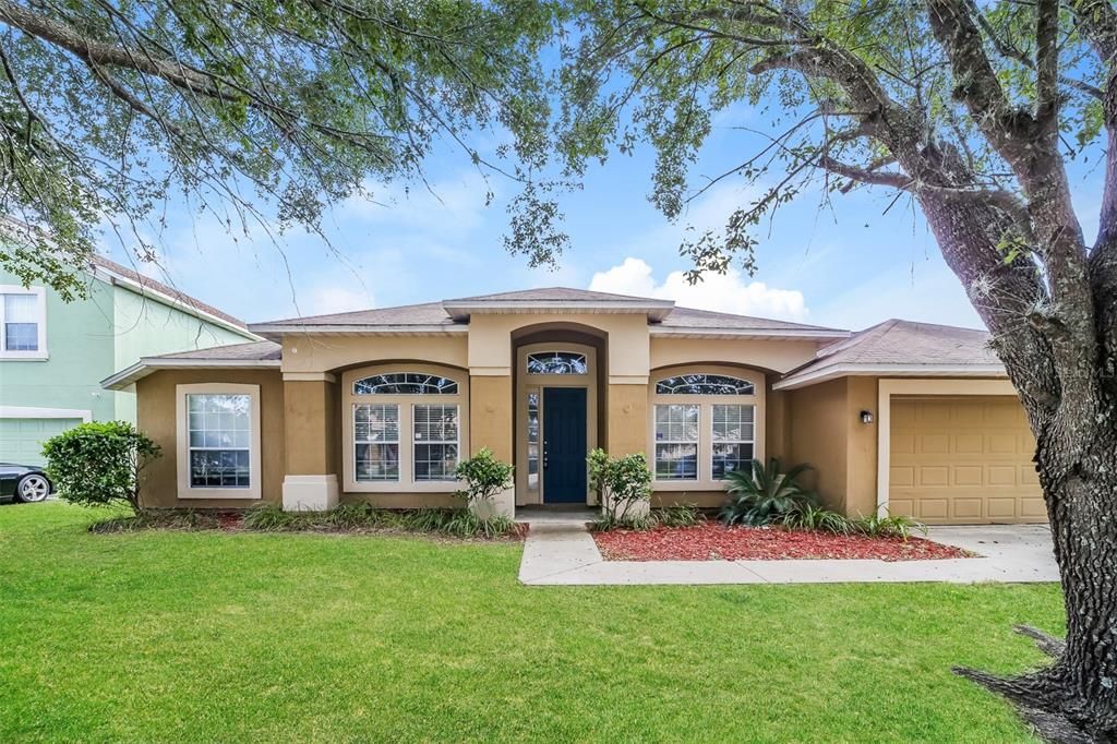 Recently Rented: $2,495 (4 beds, 3 baths, 2696 Square Feet)