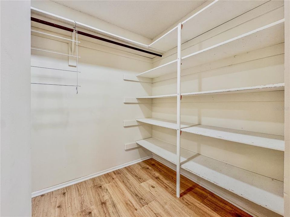 For Sale: $470,000 (4 beds, 2 baths, 2313 Square Feet)