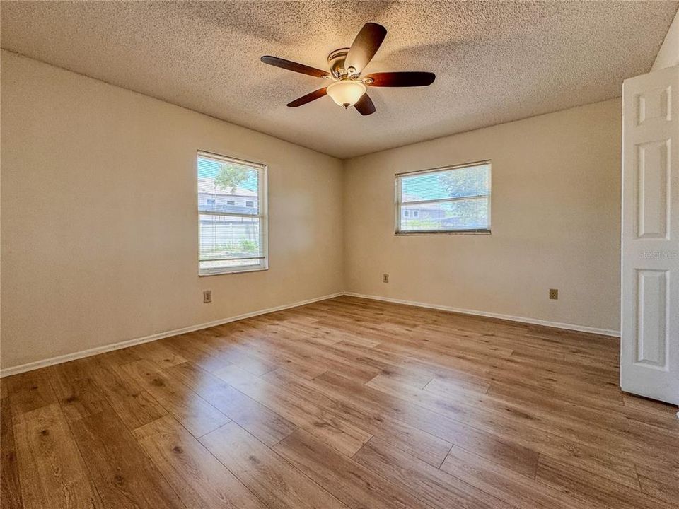 For Sale: $470,000 (4 beds, 2 baths, 2313 Square Feet)