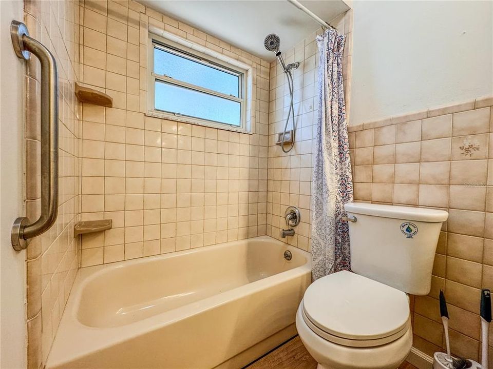 For Sale: $470,000 (4 beds, 2 baths, 2313 Square Feet)