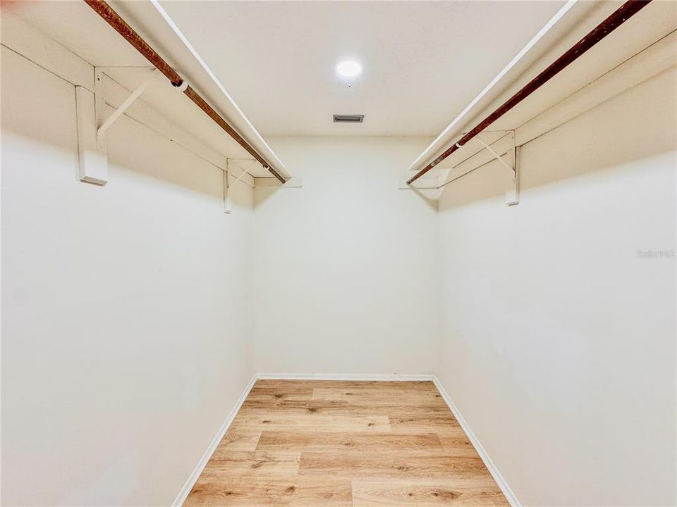 For Sale: $470,000 (4 beds, 2 baths, 2313 Square Feet)