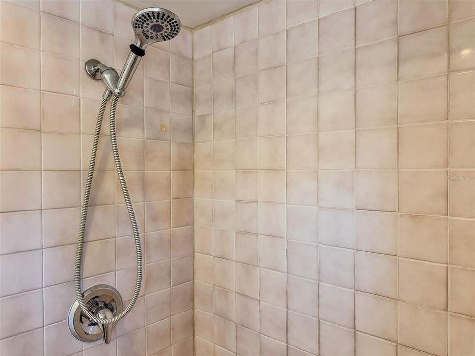 For Sale: $470,000 (4 beds, 2 baths, 2313 Square Feet)