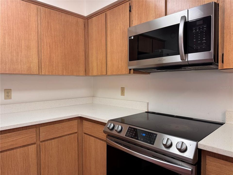 For Sale: $470,000 (4 beds, 2 baths, 2313 Square Feet)