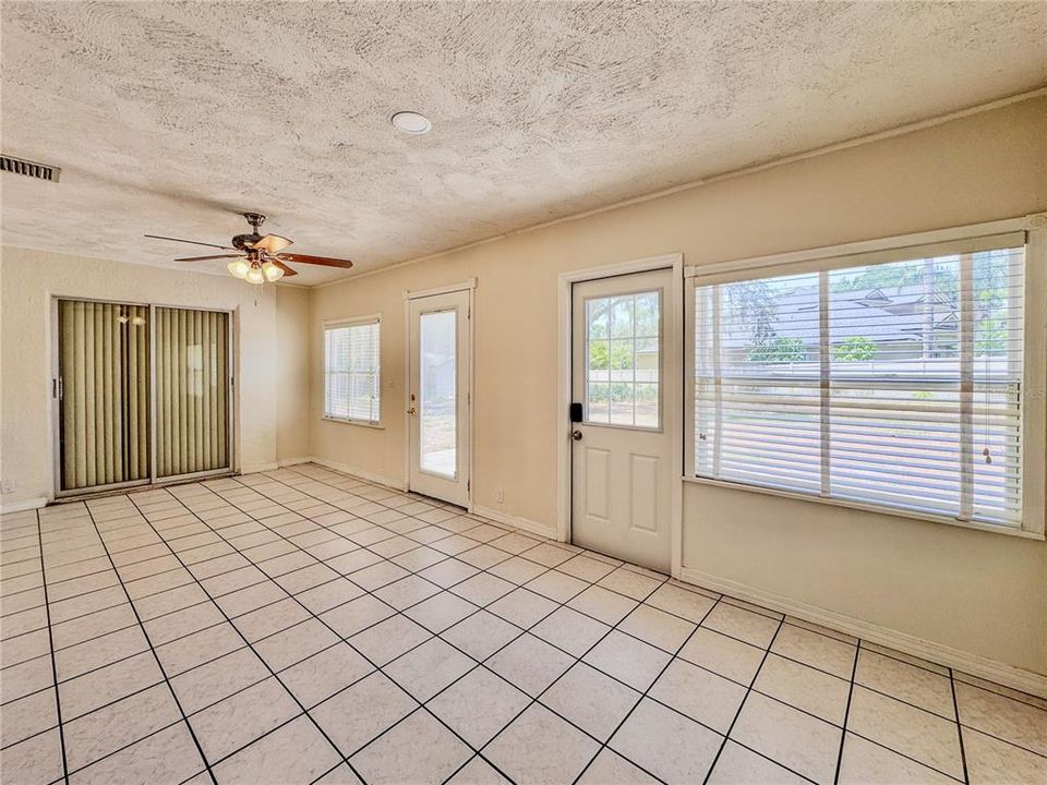 For Sale: $470,000 (4 beds, 2 baths, 2313 Square Feet)