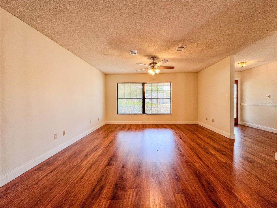 For Sale: $470,000 (4 beds, 2 baths, 2313 Square Feet)