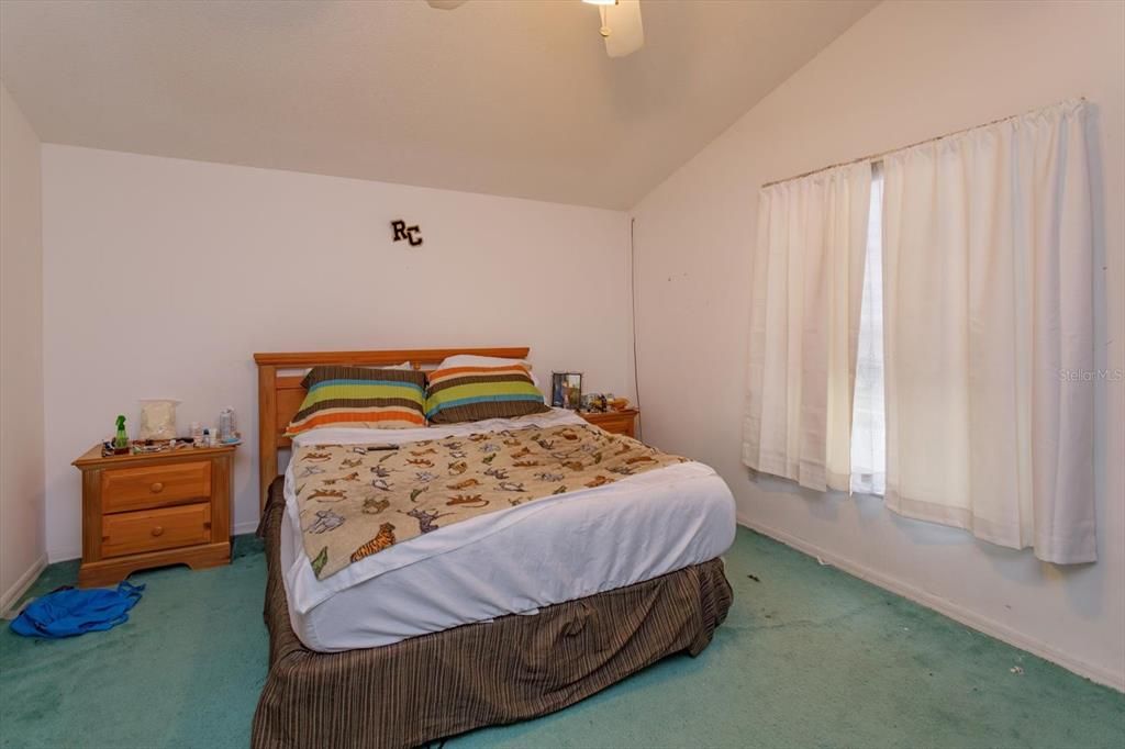 合同活跃: $380,000 (5 贝兹, 4 浴室, 2838 平方英尺)