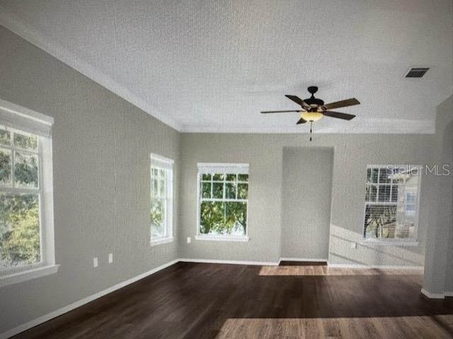 En Venta: $289,786 (3 camas, 2 baños, 1731 Pies cuadrados)