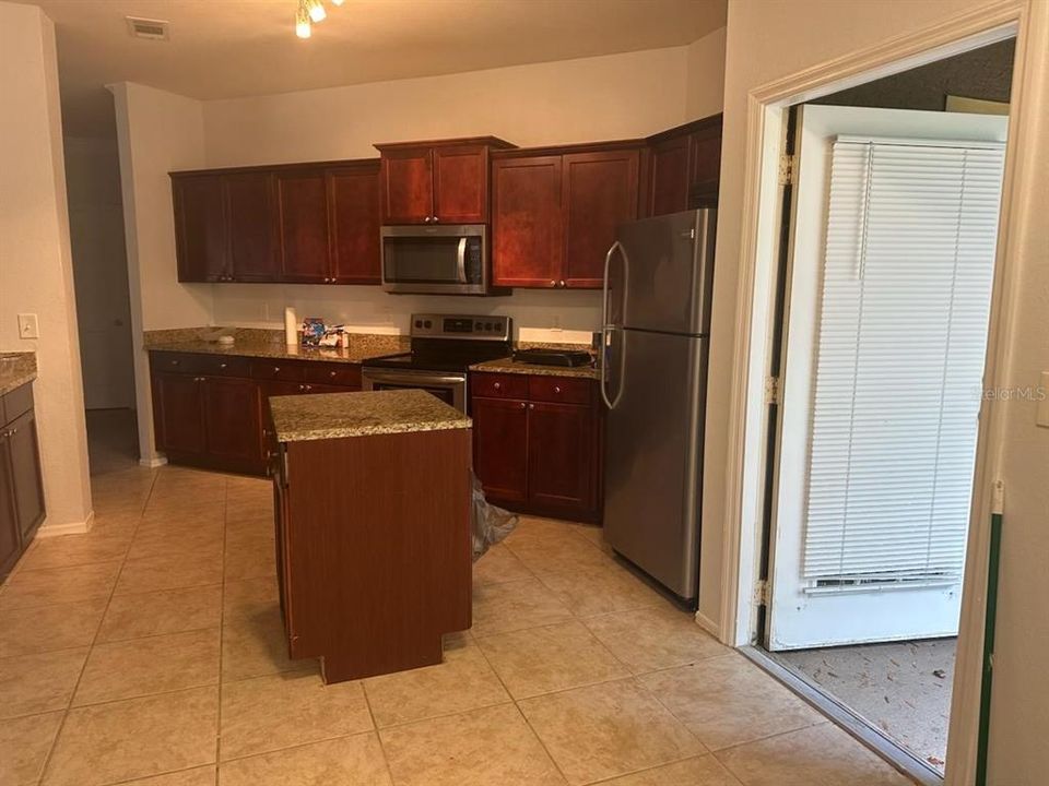 En Venta: $289,786 (3 camas, 2 baños, 1731 Pies cuadrados)