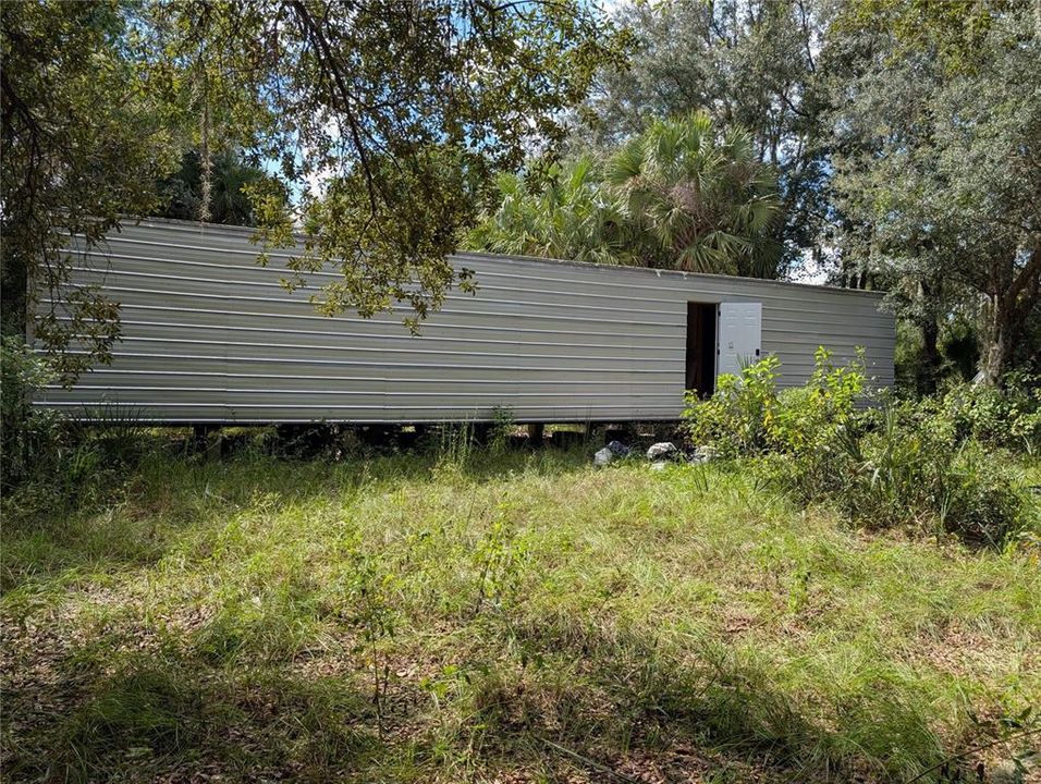 For Sale: $139,000 (5 beds, 3 baths, 2672 Square Feet)