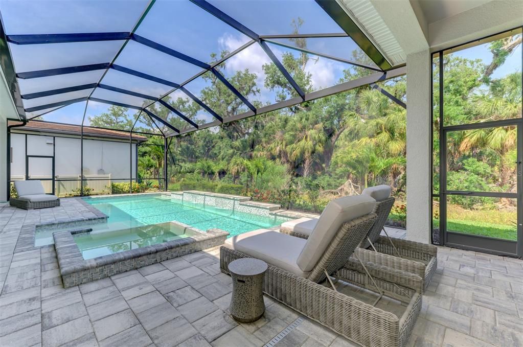 合同活跃: $1,499,000 (3 贝兹, 3 浴室, 3626 平方英尺)