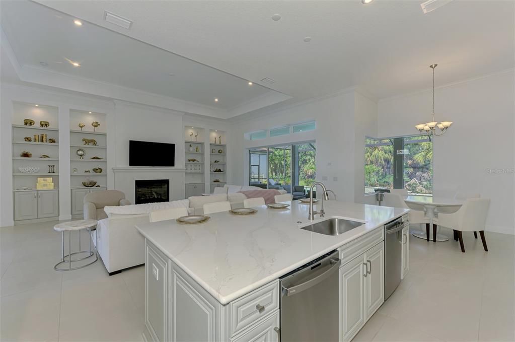 合同活跃: $1,499,000 (3 贝兹, 3 浴室, 3626 平方英尺)