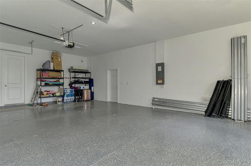 合同活跃: $1,499,000 (3 贝兹, 3 浴室, 3626 平方英尺)