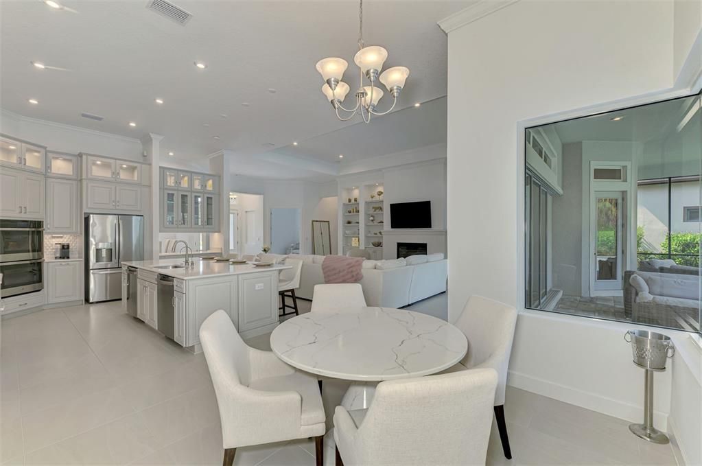 合同活跃: $1,499,000 (3 贝兹, 3 浴室, 3626 平方英尺)